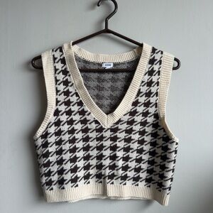 Garage Black and Cream Houndstooth V-Neck Sweater Vest